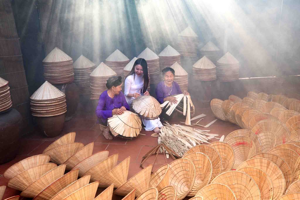 lang co duong lam, duong lam, ha noi, phototour, firstclass, tournhiepanh